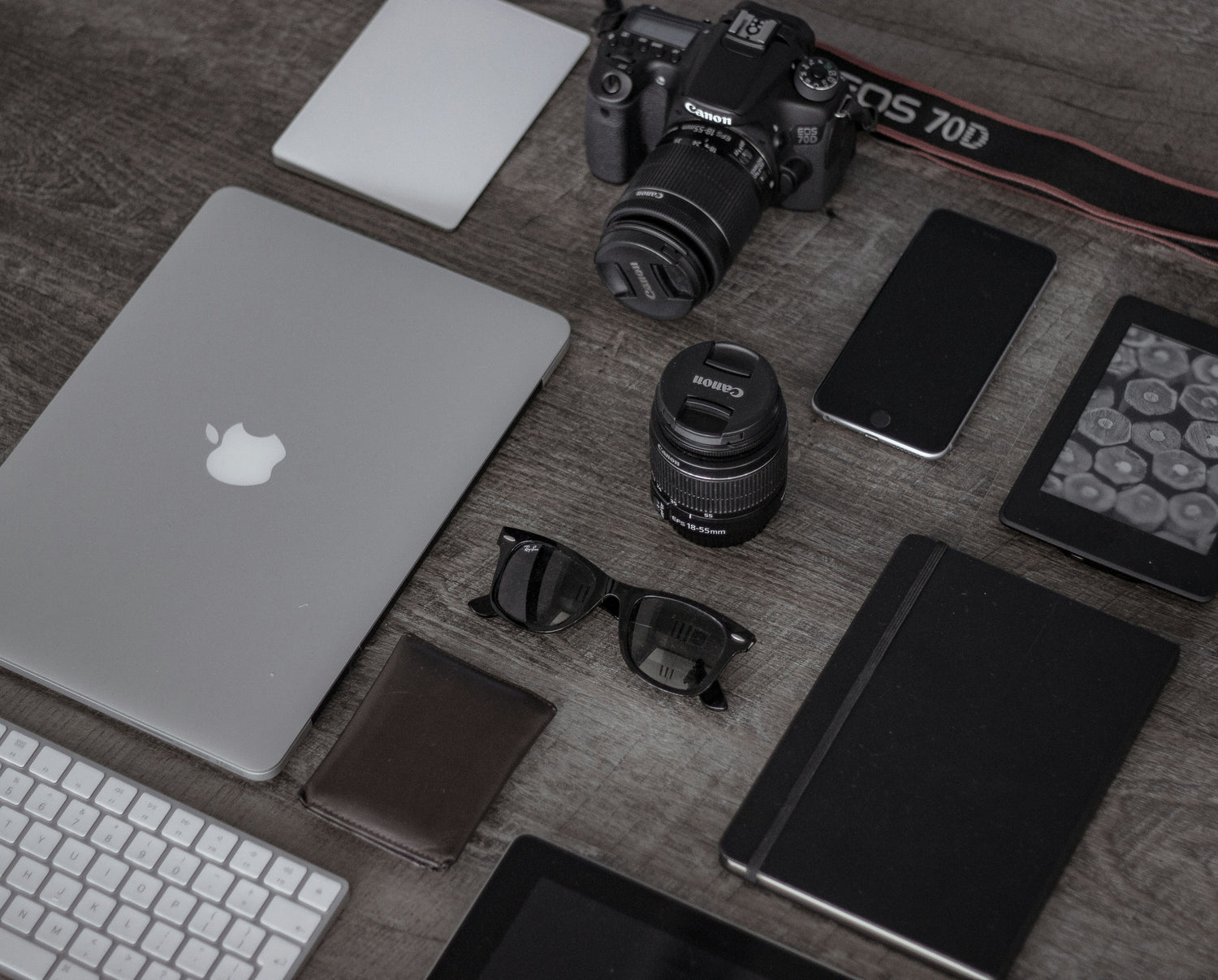 TECH ACCESSORIES